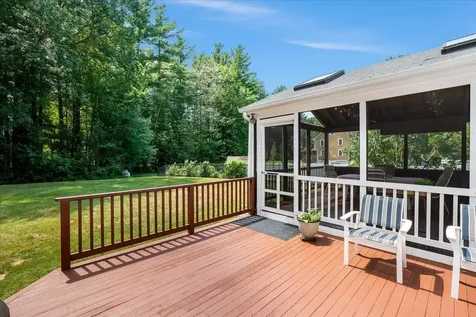 29 Rolling Ridge Road Londonderry NH 03053