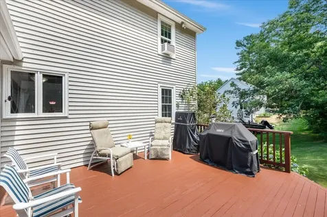 29 Rolling Ridge Road Londonderry NH 03053