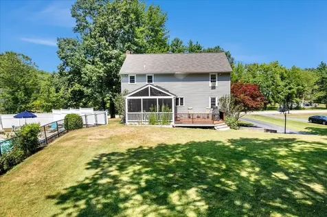 29 Rolling Ridge Road Londonderry NH 03053