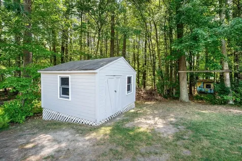 29 Rolling Ridge Road Londonderry NH 03053