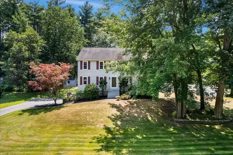 29 Rolling Ridge Road Londonderry NH 03053