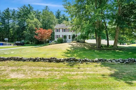 29 Rolling Ridge Road Londonderry NH 03053