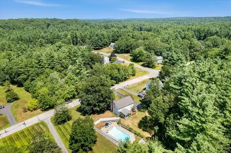 29 Rolling Ridge Road Londonderry NH 03053