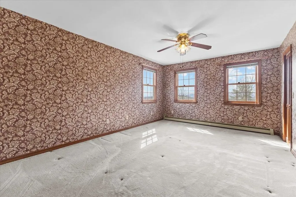 76 Red Tail Lane Charlotte VT 05445