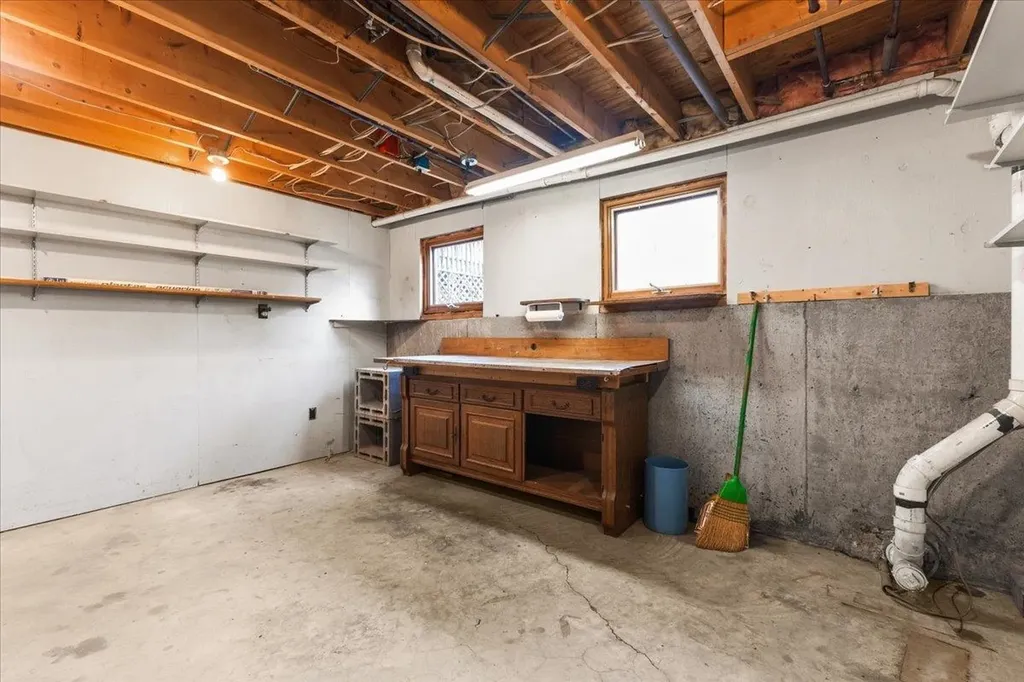 76 Red Tail Lane Charlotte VT 05445