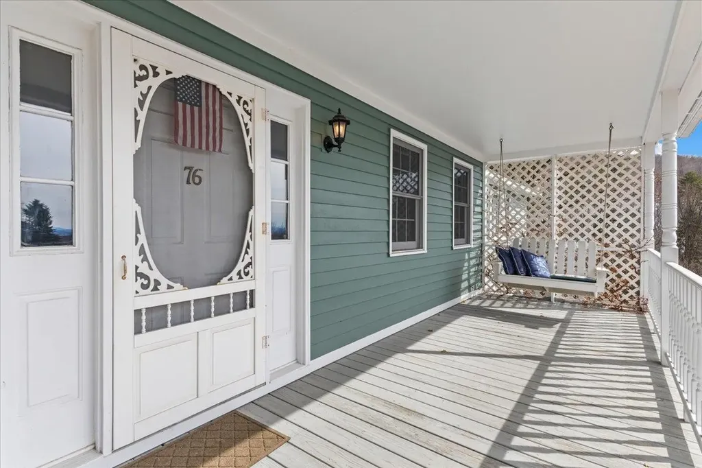 76 Red Tail Lane Charlotte VT 05445