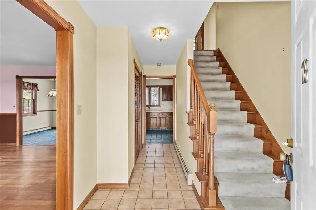 76 Red Tail Lane Charlotte VT 05445