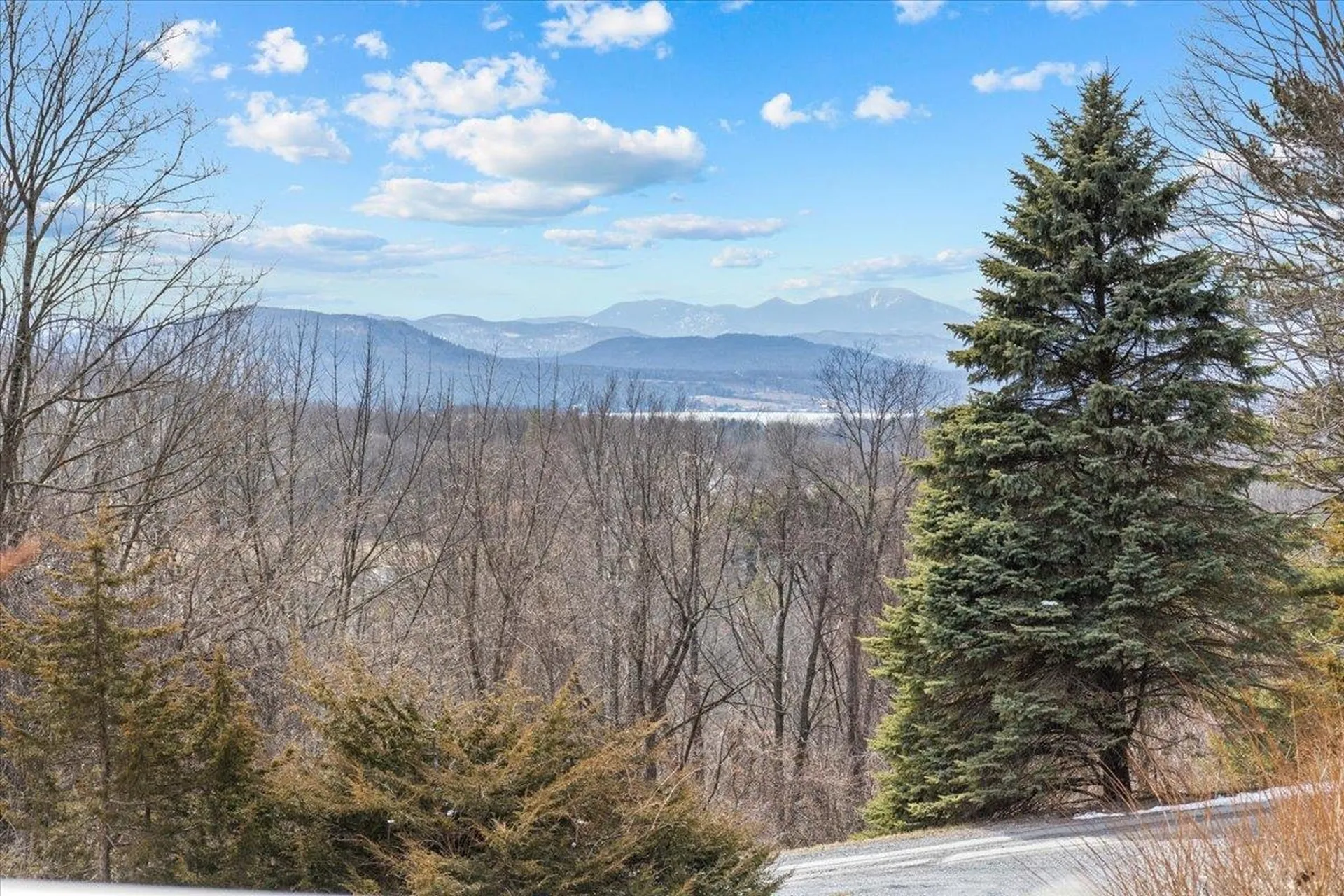 76 Red Tail Lane Charlotte VT 05445