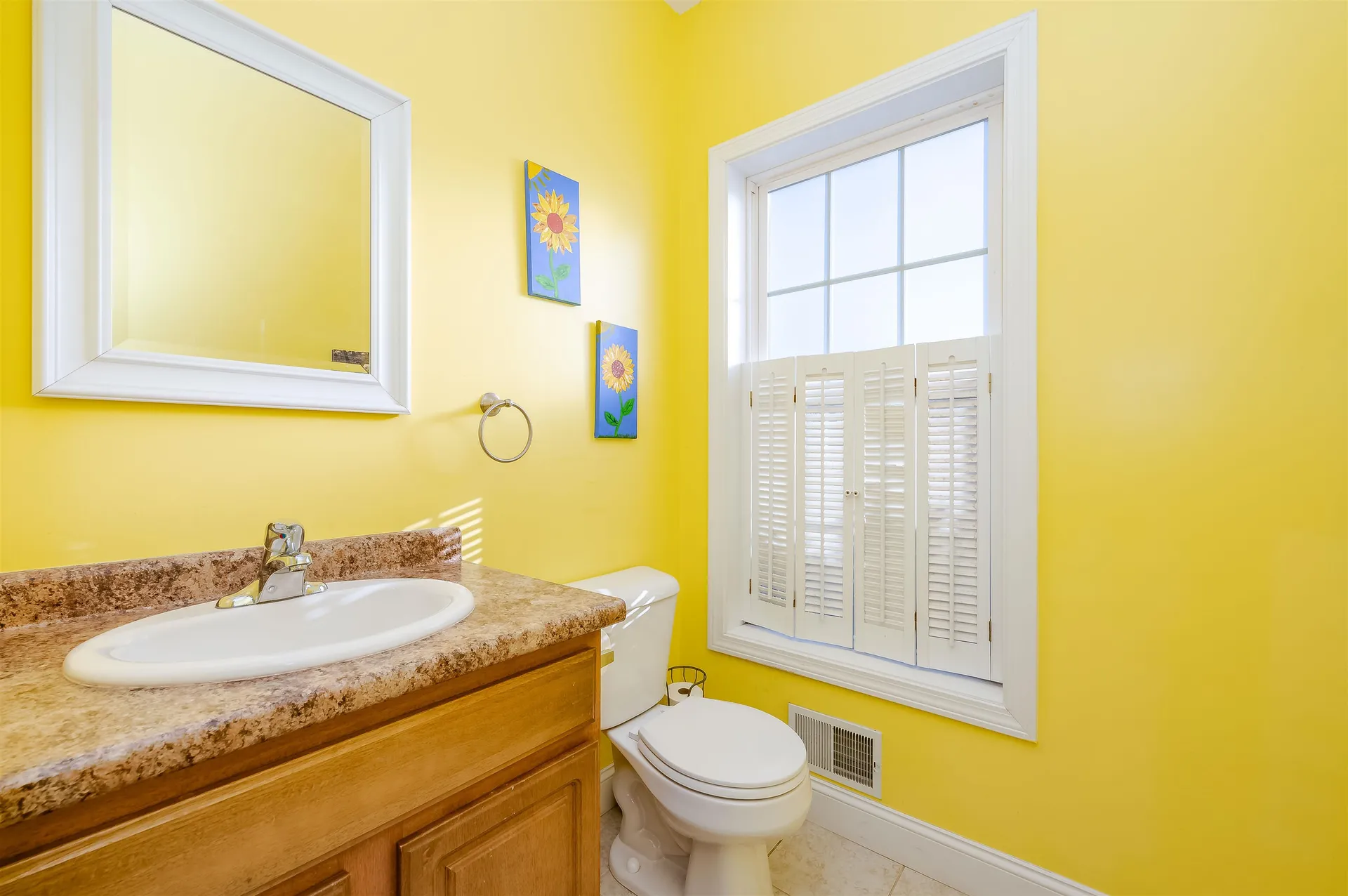 16 Pond Road Raymond NH 03077