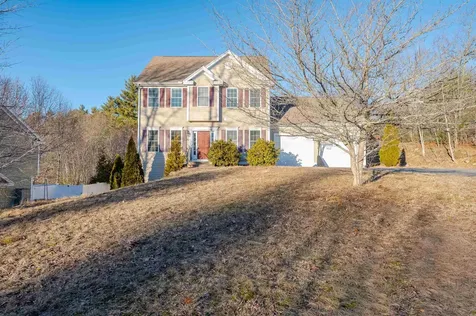16 Pond Road Raymond NH 03077