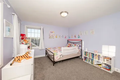 16 Pond Road Raymond NH 03077