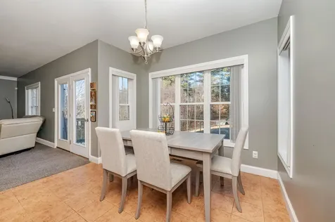 16 Pond Road Raymond NH 03077