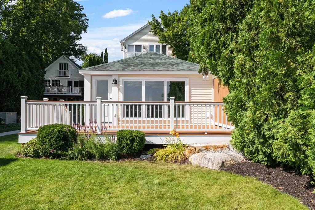 38 Lake Shore Drive Moultonborough NH 03254