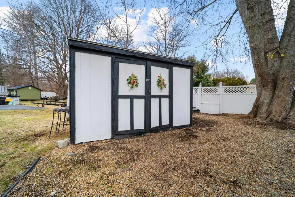 6 Donna Drive Pembroke NH 03275