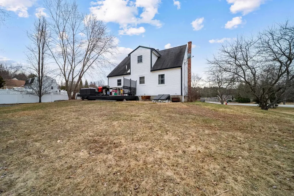 6 Donna Drive Pembroke NH 03275