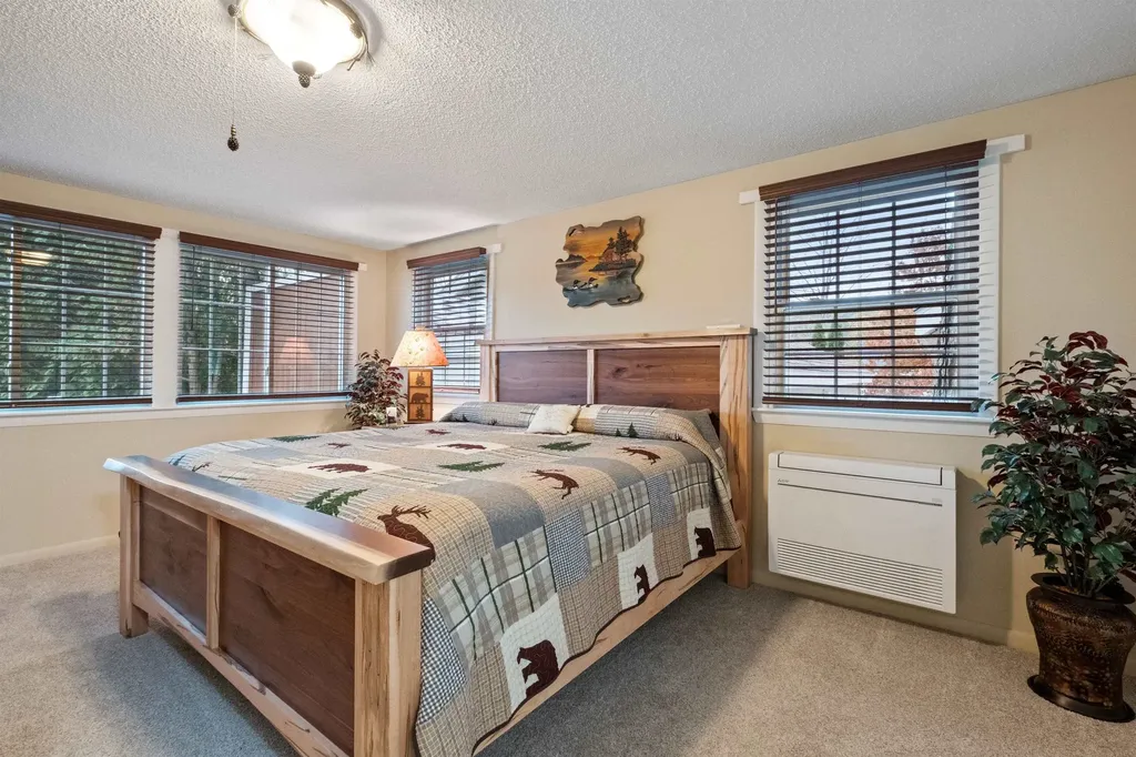 38 Lake Shore Drive Moultonborough NH 03254