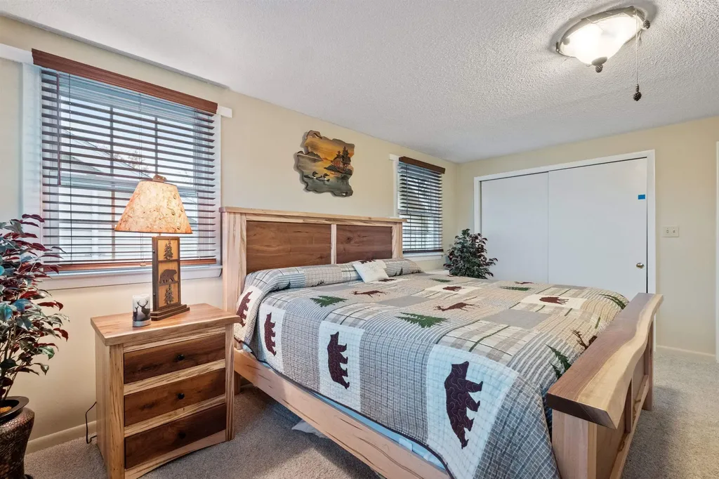 38 Lake Shore Drive Moultonborough NH 03254