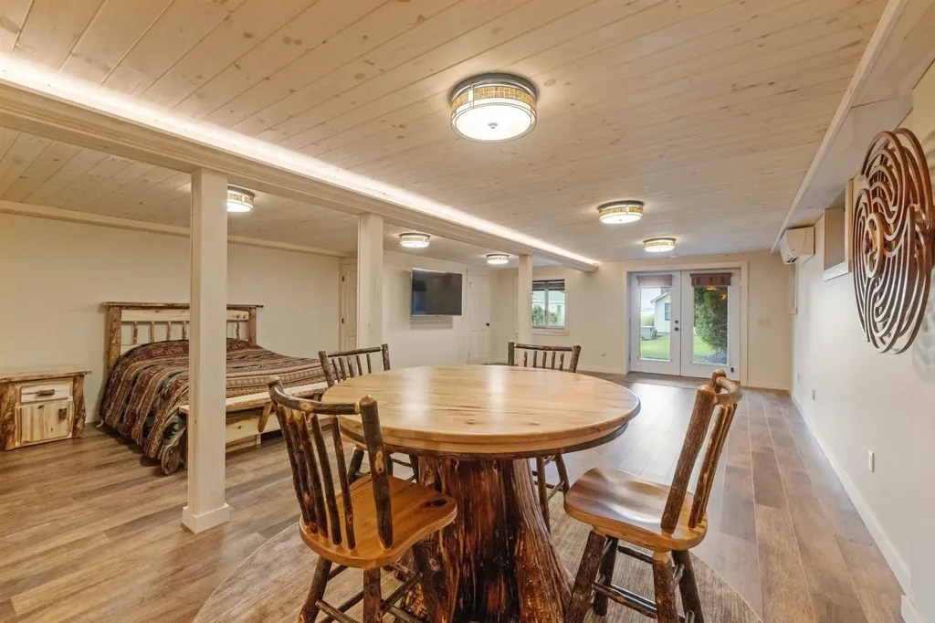 38 Lake Shore Drive Moultonborough NH 03254