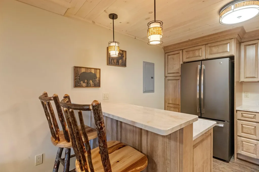 38 Lake Shore Drive Moultonborough NH 03254