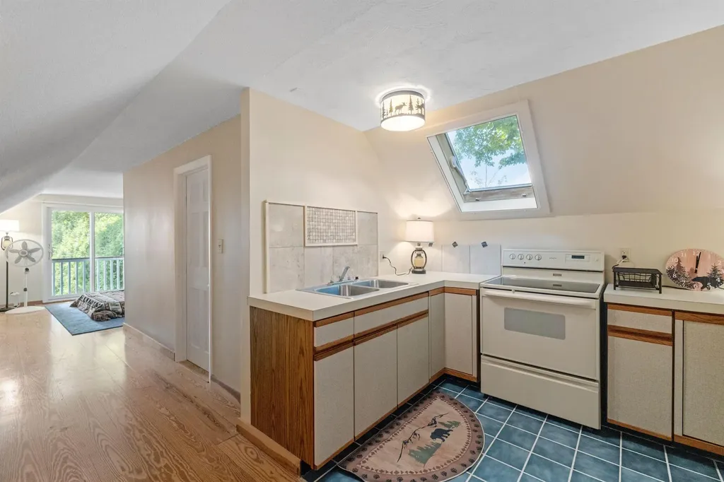 38 Lake Shore Drive Moultonborough NH 03254