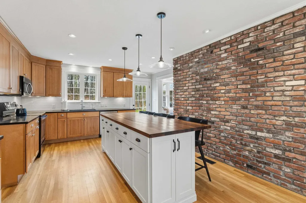 66 Horizon Drive Bedford NH 03110
