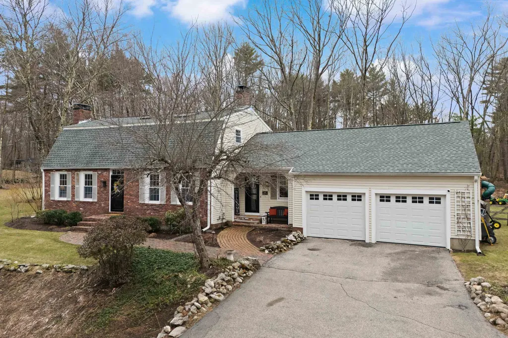 66 Horizon Drive Bedford NH 03110