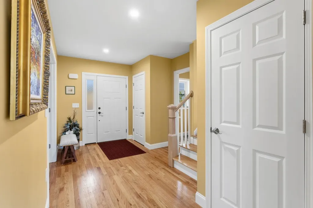 33 Sable Way Manchester NH 03102