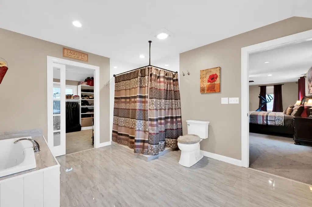 25 Riverview Circle Litchfield NH 03052