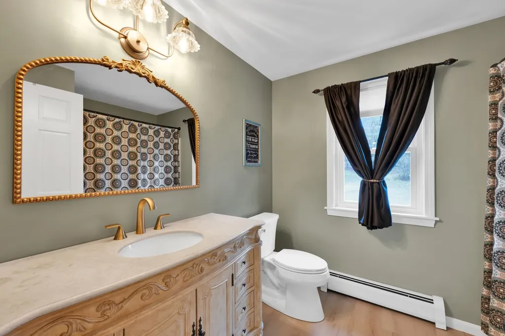 25 Riverview Circle Litchfield NH 03052