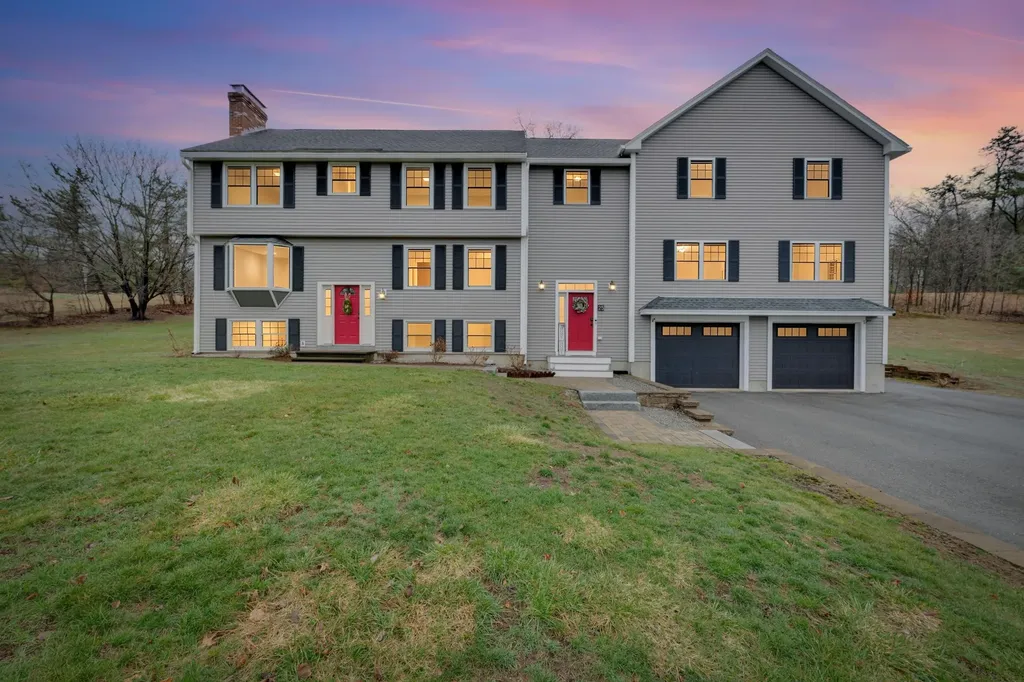 25 Riverview Circle Litchfield NH 03052