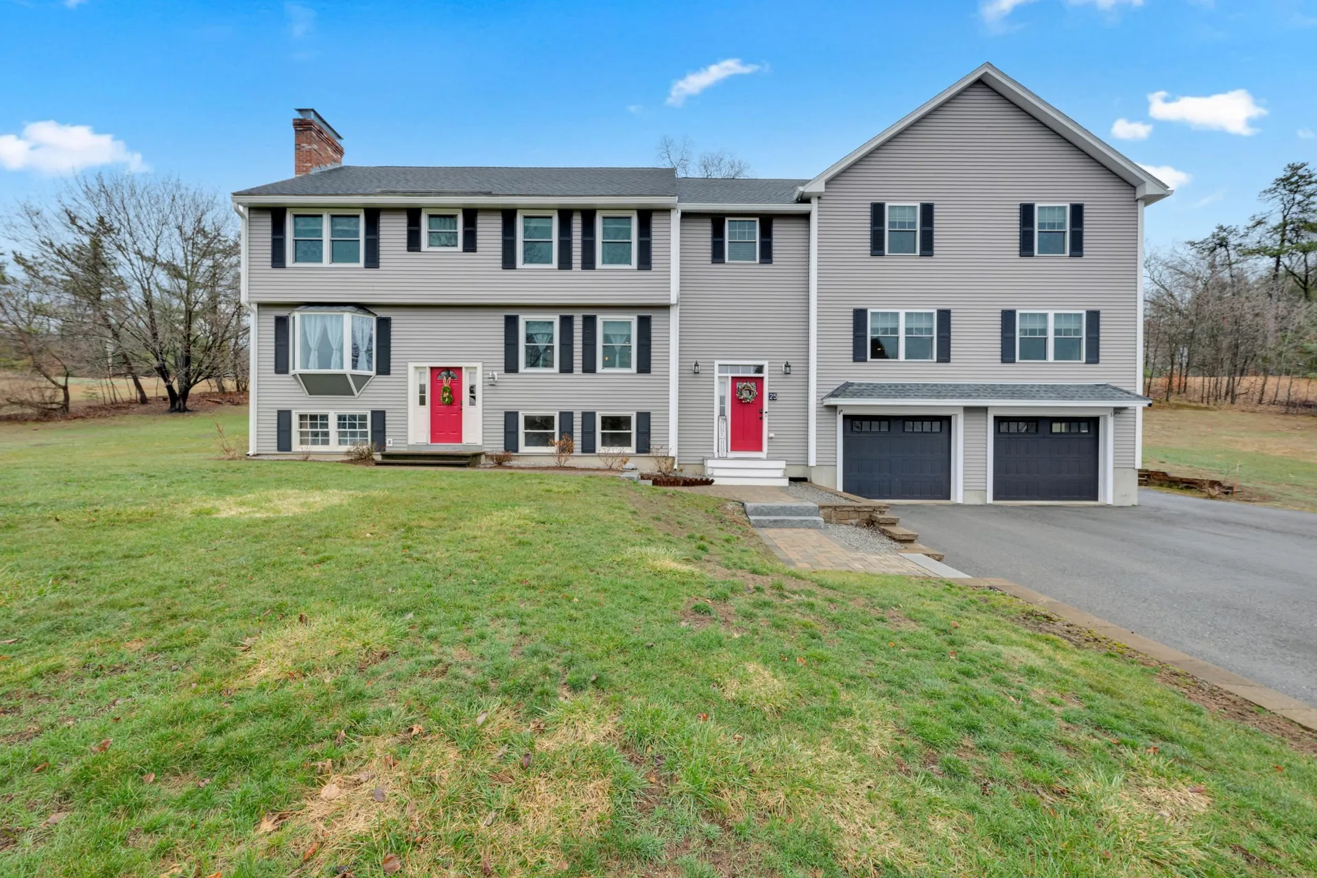 25 Riverview Circle Litchfield NH 03052