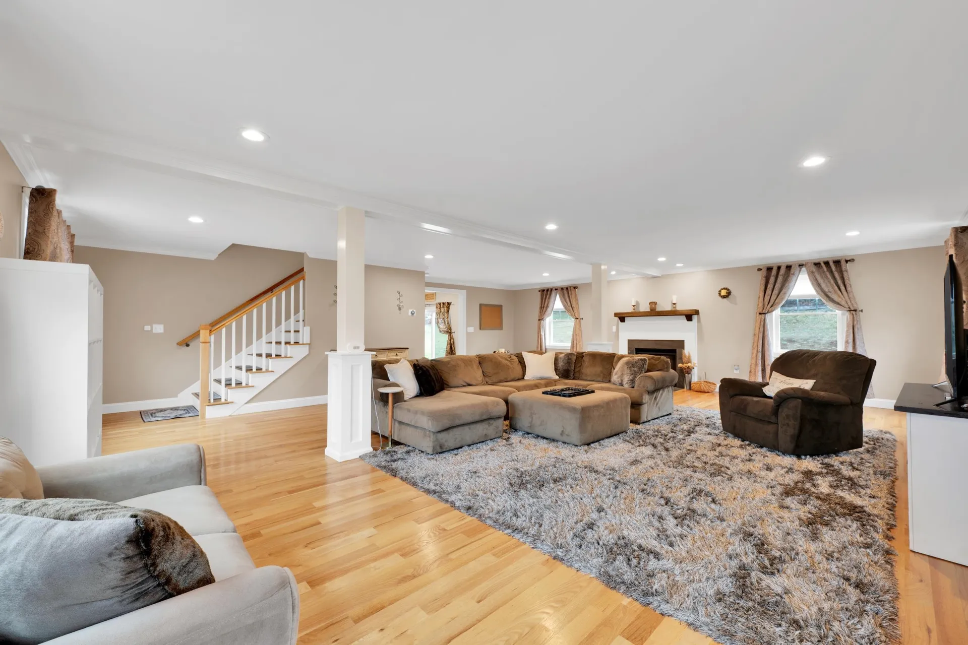 25 Riverview Circle Litchfield NH 03052