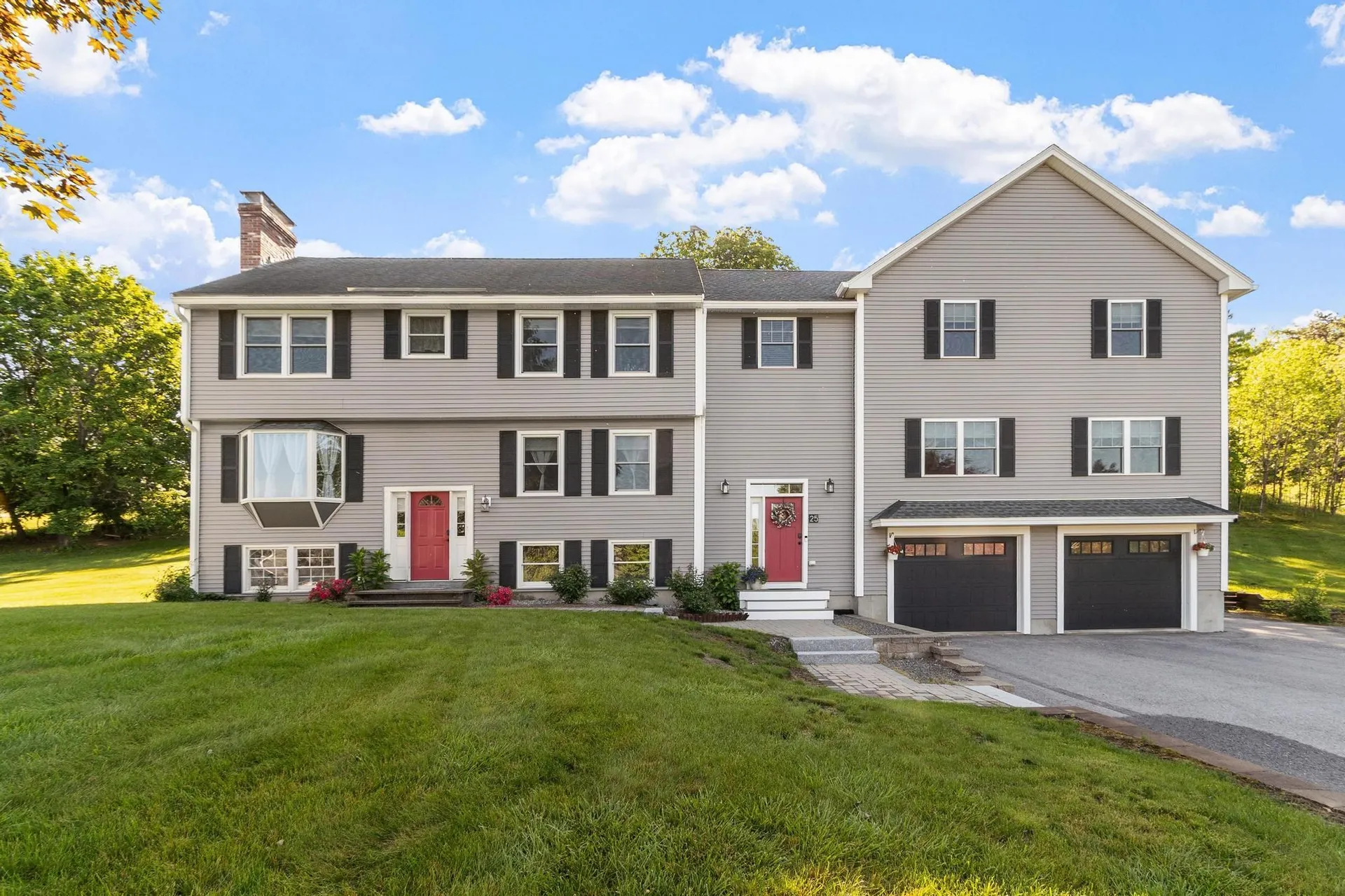25 Riverview Circle Litchfield NH 03052