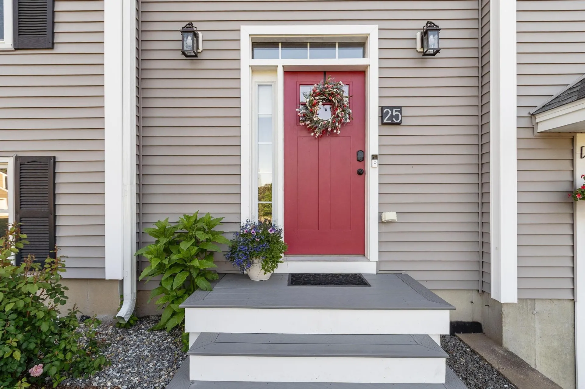 25 Riverview Circle Litchfield NH 03052