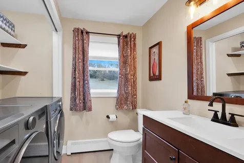 25 Riverview Circle Litchfield NH 03052