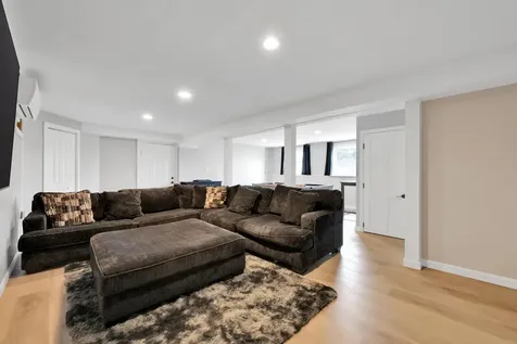 25 Riverview Circle Litchfield NH 03052
