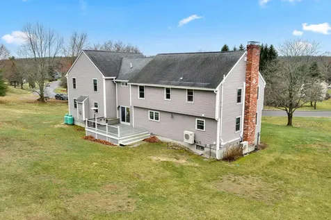 25 Riverview Circle Litchfield NH 03052
