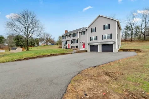 25 Riverview Circle Litchfield NH 03052