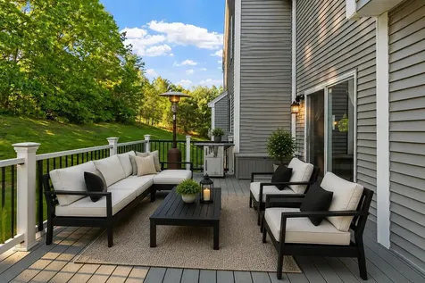 25 Riverview Circle Litchfield NH 03052