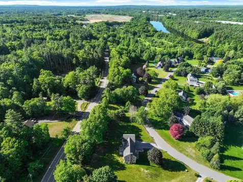 25 Riverview Circle Litchfield NH 03052