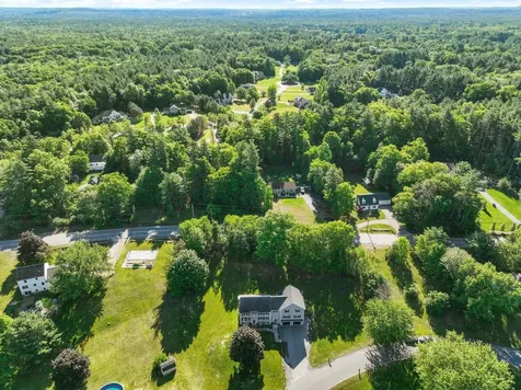 25 Riverview Circle Litchfield NH 03052