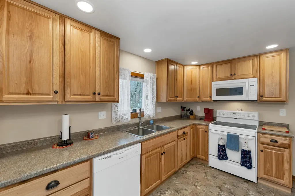 66 Main Street Milton NH 03852