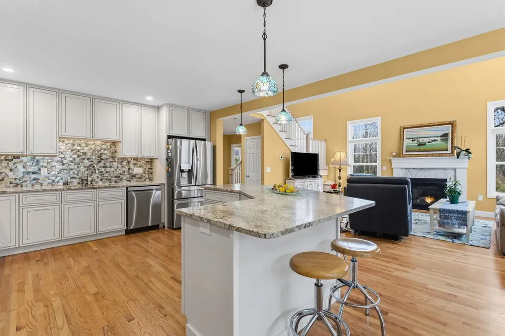 33 Sable Way Manchester NH 03102