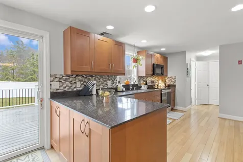 3 Kendall Pond Road Derry NH 03038