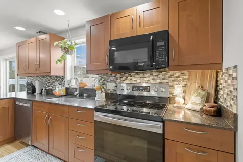 3 Kendall Pond Road Derry NH 03038