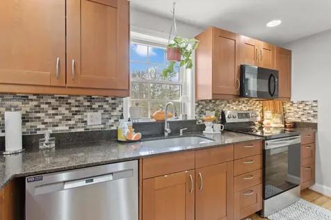 3 Kendall Pond Road Derry NH 03038