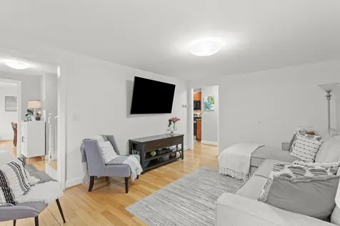 3 Kendall Pond Road Derry NH 03038