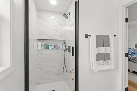 3 Kendall Pond Road Derry NH 03038