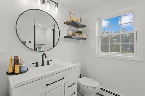 3 Kendall Pond Road Derry NH 03038