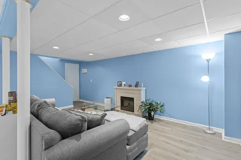 3 Kendall Pond Road Derry NH 03038